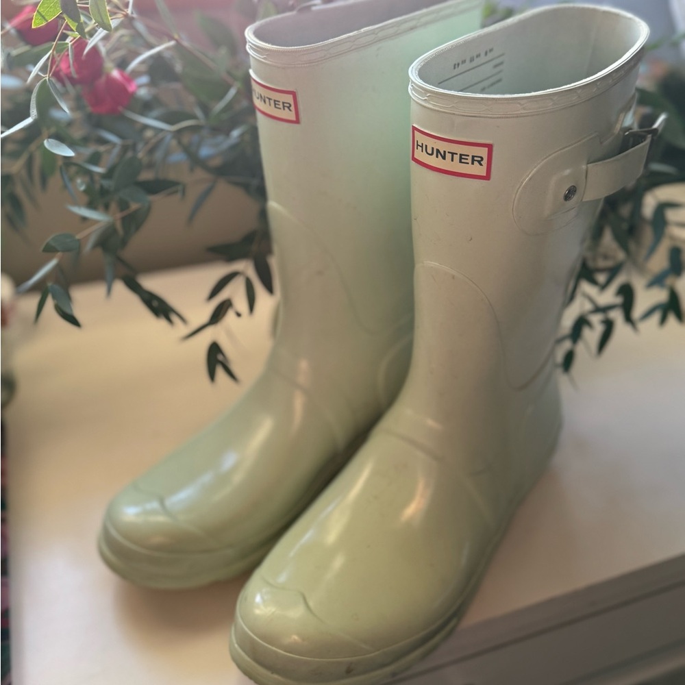 Hunter Pastel Green Waterproof Boots